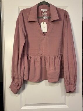 Free the Roses Mauve V-Neck Peplum Blouse